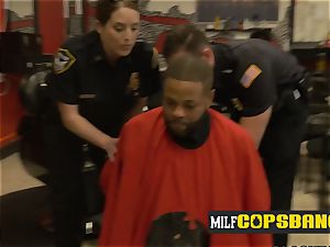 Barbershop gets steamed up once mummy cops make suspect nail them